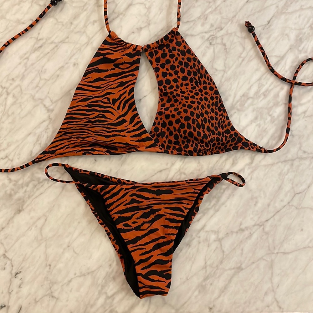 VS Bikini